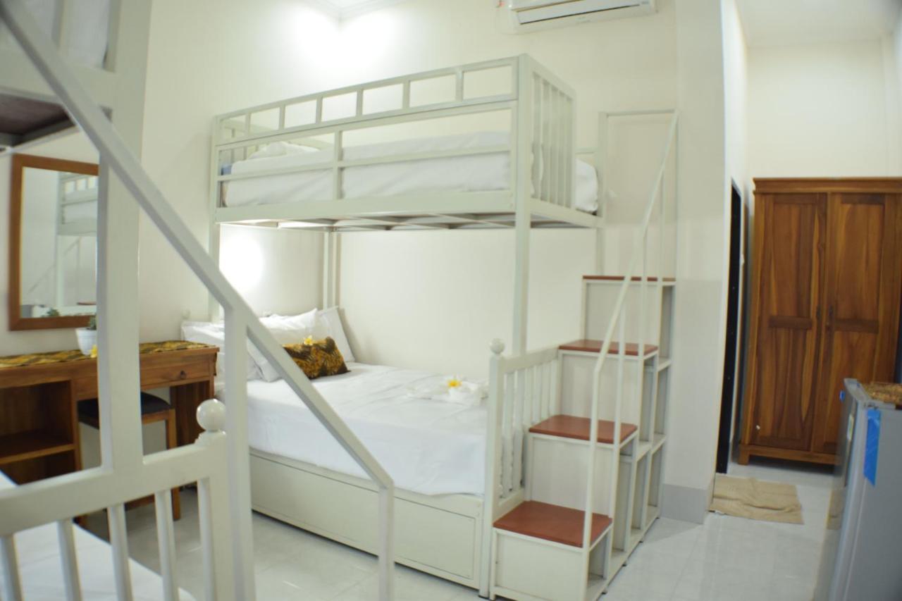 Kj Inn Homestay Сенггиги Экстерьер фото